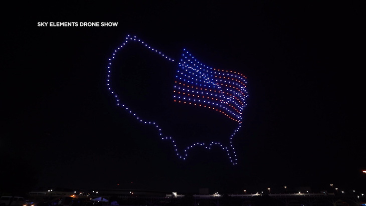 Trình diễn drone mừng Quốc khánh Mỹ năm 2023 ở Bay Arena (San Francisco), Ảnh: ABC7