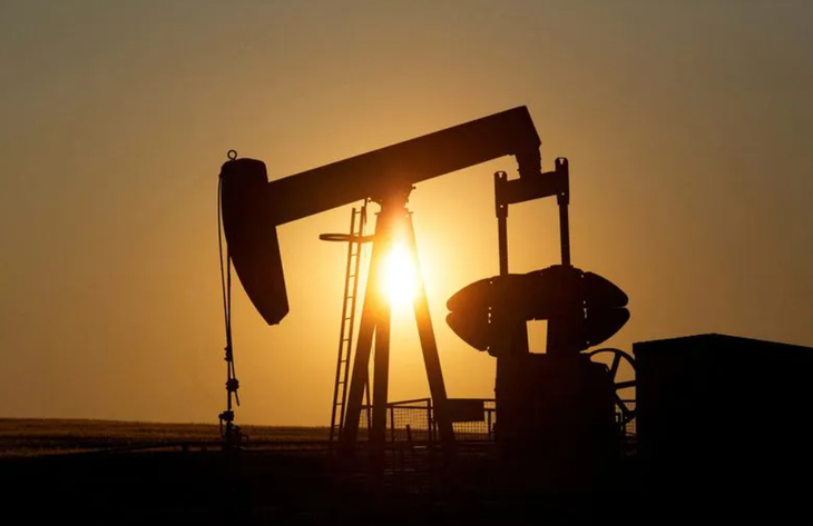 Giá dầu thế giới ngày 12-9 tăng cao nhất trong gần 10 tháng trở lại đây - Ảnh minh họa: REUTERS