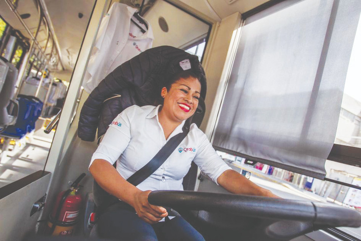 Mexico: Thành phố đầu tiên trên thế giới có lái xe bus toàn nữ - Ảnh 1.