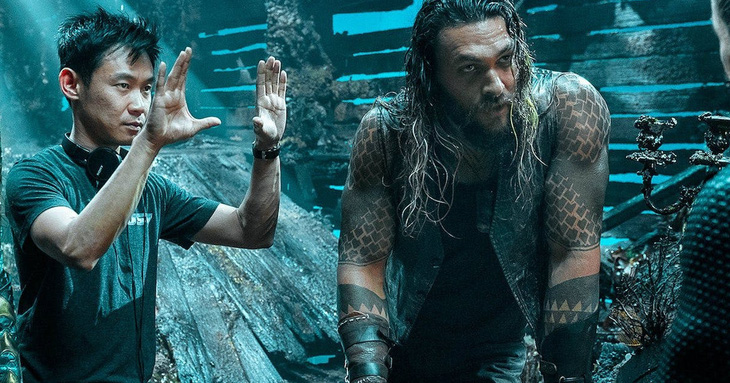 Đạo diễn James Wan chỉ đạo diễn xuất trong Aquaman 2 - Ảnh: Variety