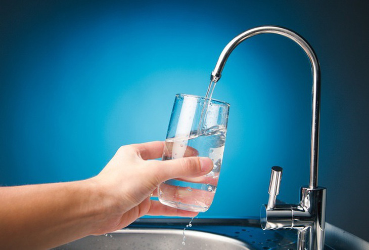 Nước sạch có thể uống ngay tại vòi ở Singapore và nhiều nước phát triển - Ảnh: N.M.