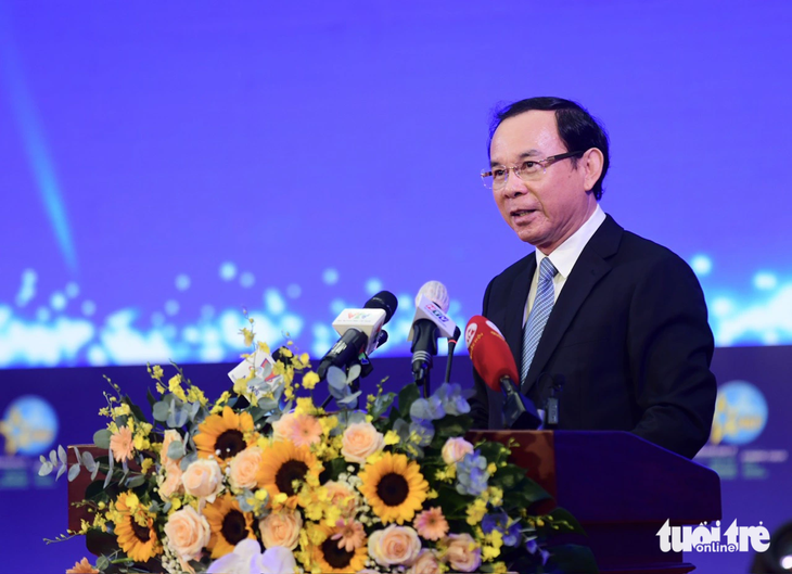 Bí thư Thành ủy TP.HCM Nguyễn Văn Nên phát biểu tại diễn đàn - Ảnh: QUANG ĐỊNH