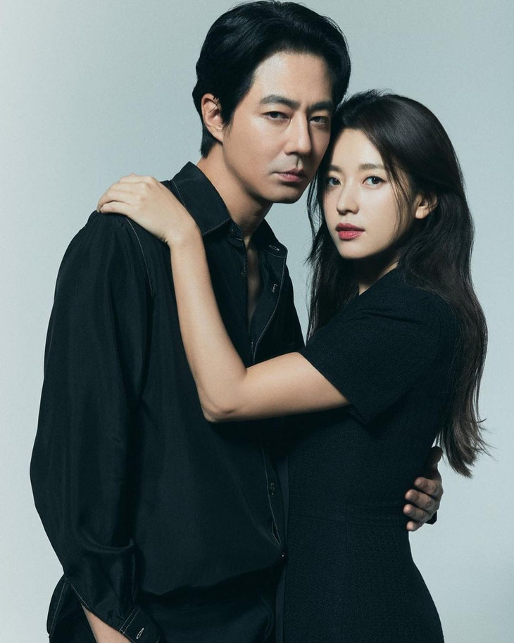 Nam tài tử và bạn diễn Han Hyo Joo được yêu thích, đẩy thuyền mong phim giả tình thật