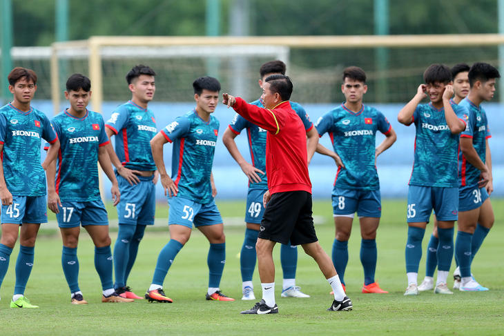 Trong số 22 cầu thủ Olympic Việt Nam dự Asiad 19 có 11 cầu thủ U20 - Ảnh: HOÀNG TÙNG