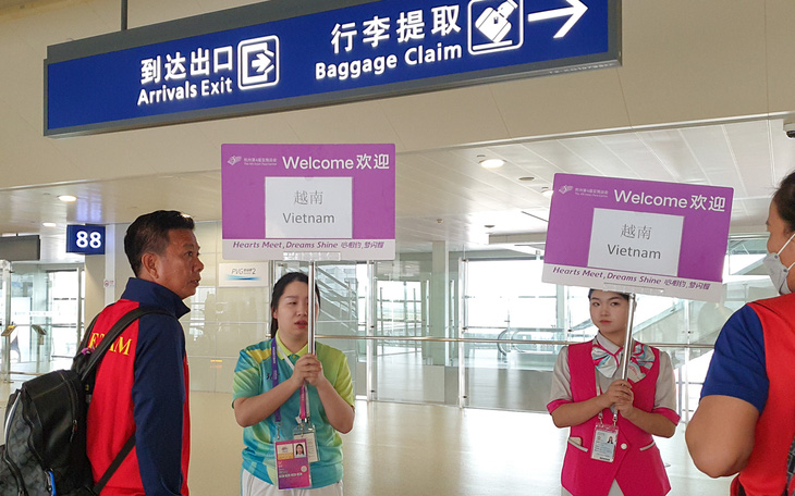 Tuyển Olympic Việt Nam đã đến Trung Quốc, sẵn sàng cho Asiad 19