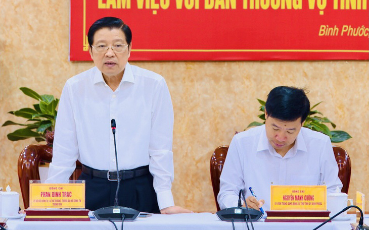 Ông Phan Đình Trạc chủ trì công bố quyết định kiểm tra công tác cán bộ tại Tỉnh ủy Bình Phước