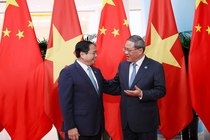 Thủ tướng Phạm Minh Chính (trái) và Thủ tướng Trung Quốc Lý Cường tại Nam Ninh (Quảng Tây) tháng 9-2023 - Ảnh: TTXVN