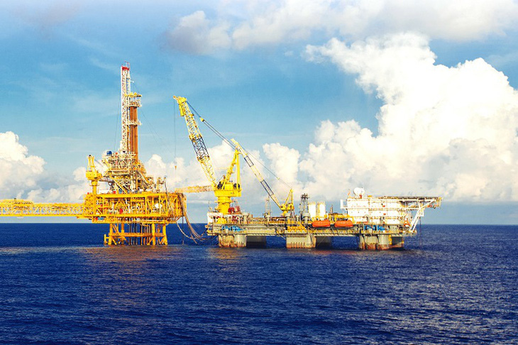 Nhóm cổ phiếu dầu khí vừa qua tăng mạnh trong bối cảnh giá dầu thô thế giới tăng cao - Ảnh: PVD