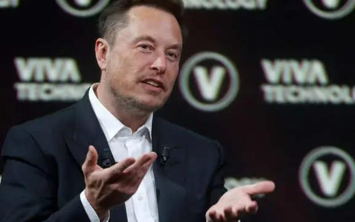 Elon Musk chỉ trích cuộc phản công của Ukraine vì 