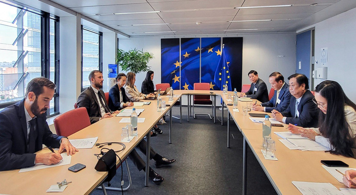 Đoàn công tác của Bộ trưởng Lê Minh Hoan làm việc với các đối tác của EC tại Bỉ ngày 18-9 - Ảnh: ANH TUẤN