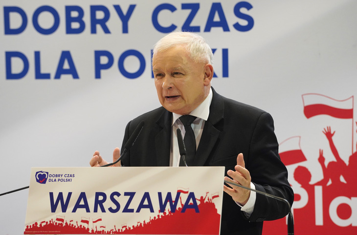 Lãnh đạo Đảng PiS cầm quyền Ba Lan Jaroslaw Kaczynski đề xuất EU đóng cửa biên giới để ngăn người nhập cư - Ảnh: AFP