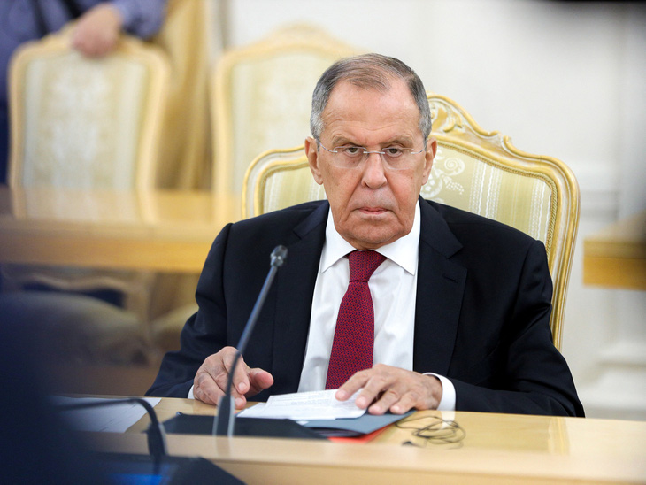 Ngoại trưởng Nga Sergei Lavrov tại cuộc họp với Ngoại trưởng Trung Quốc Vương Nghị ngày 18-9 - Ảnh: REUTERS