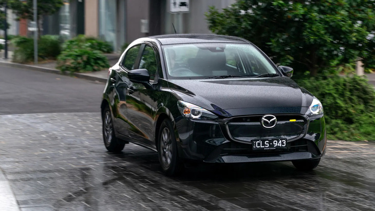 Mazda2 is a name that doesn't get much attention.  The parent brand focuses on SUV lineup to complete the luxury trend - Photo: Drive