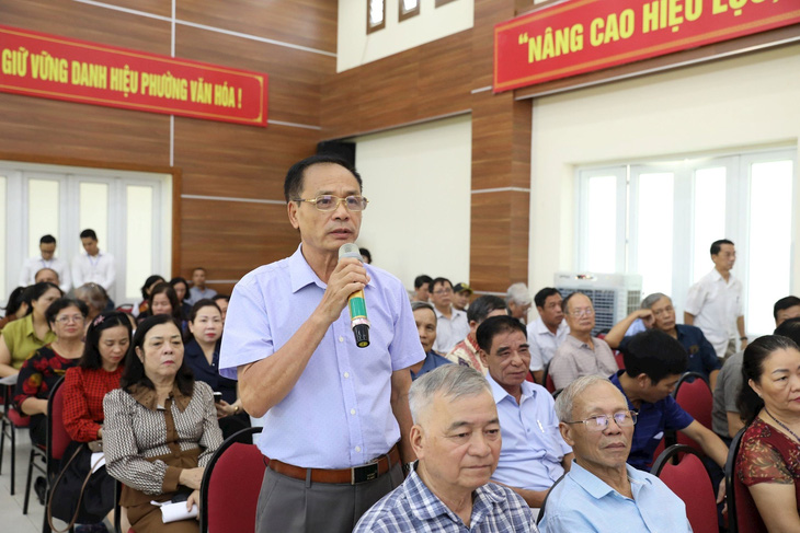 Cử tri quận Tây Hồ nêu kiến nghị với các đại biểu Quốc hội - Ảnh: Đoàn đại biểu Quốc hội TP Hà Nội
