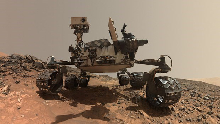 Xe tự hành Curiosity của NASA tìm kiếm các bằng chứng mới liên quan đến sự sống trên bề mặt sao Hỏa - Ảnh: REUTERS