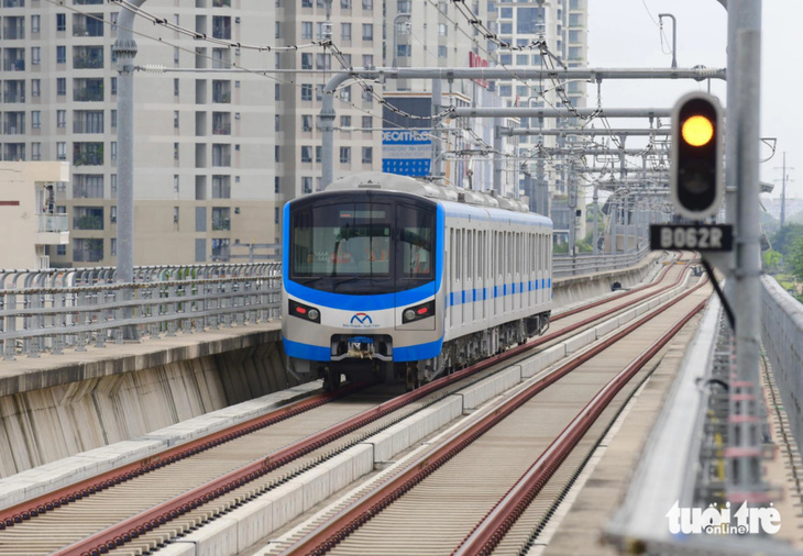 Tàu metro số 1 hướng về nhà ga An Phú, TP Thủ Đức sáng 29-8 - Ảnh: QUANG ĐỊNH