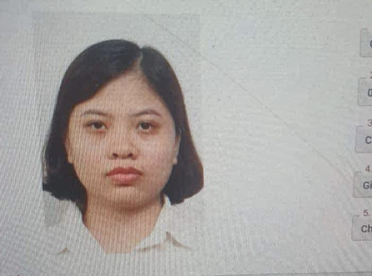 Lực lượng Công an phát đi thông báo truy tìm nghi can Giáp Thị Huyền Trang - Ảnh: Báo CAND