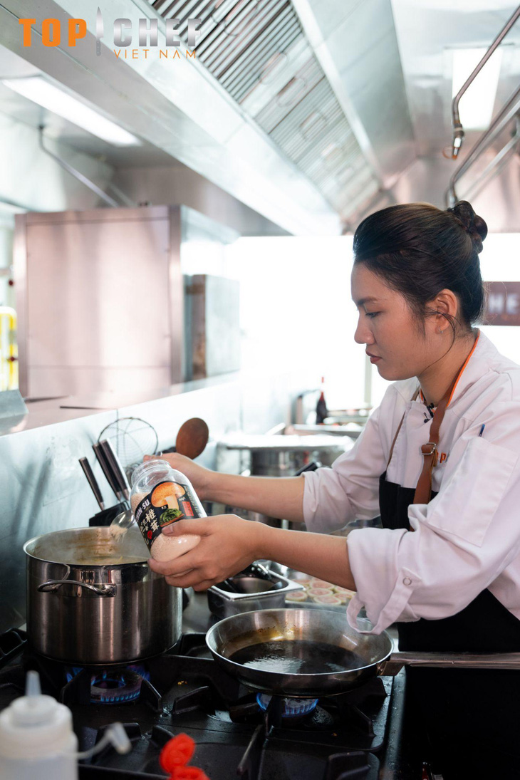 Chef Vi có biệt tài nấu nước lèo và đam mê theo đuổi ẩm thực thực dưỡng