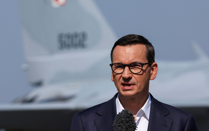 Ba Lan cắt viện trợ quân sự cho Ukraine