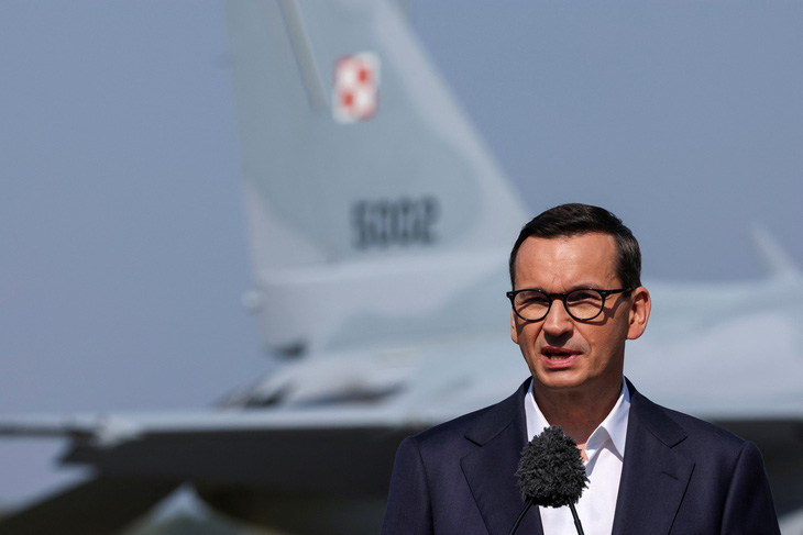 Ngày 20-9, Thủ tướng Ba Lan Mateusz Morawiecki tuyên bố ngừng viện trợ quân sự cho Ukraine - Ảnh: REUTERS