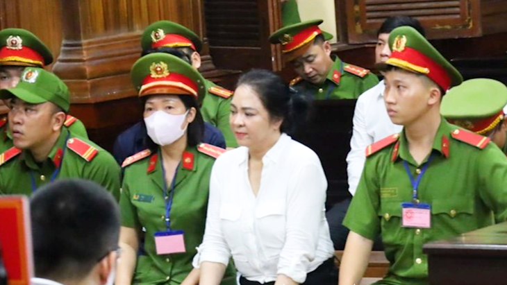 Bị cáo Nguyễn Phương Hằng tại phiên tòa sơ thẩm. Ảnh: A.T.
