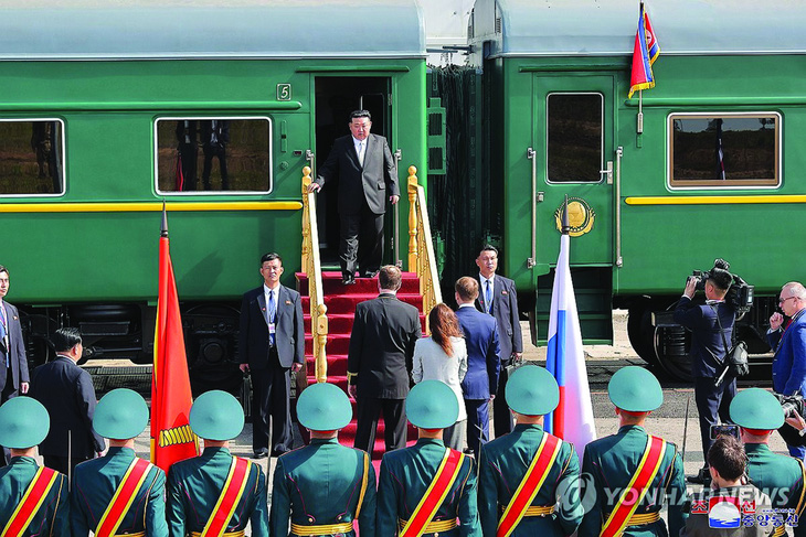 Ông Kim Jong Un thăm Nga bằng xe lửa. Ảnh: Yonhap News