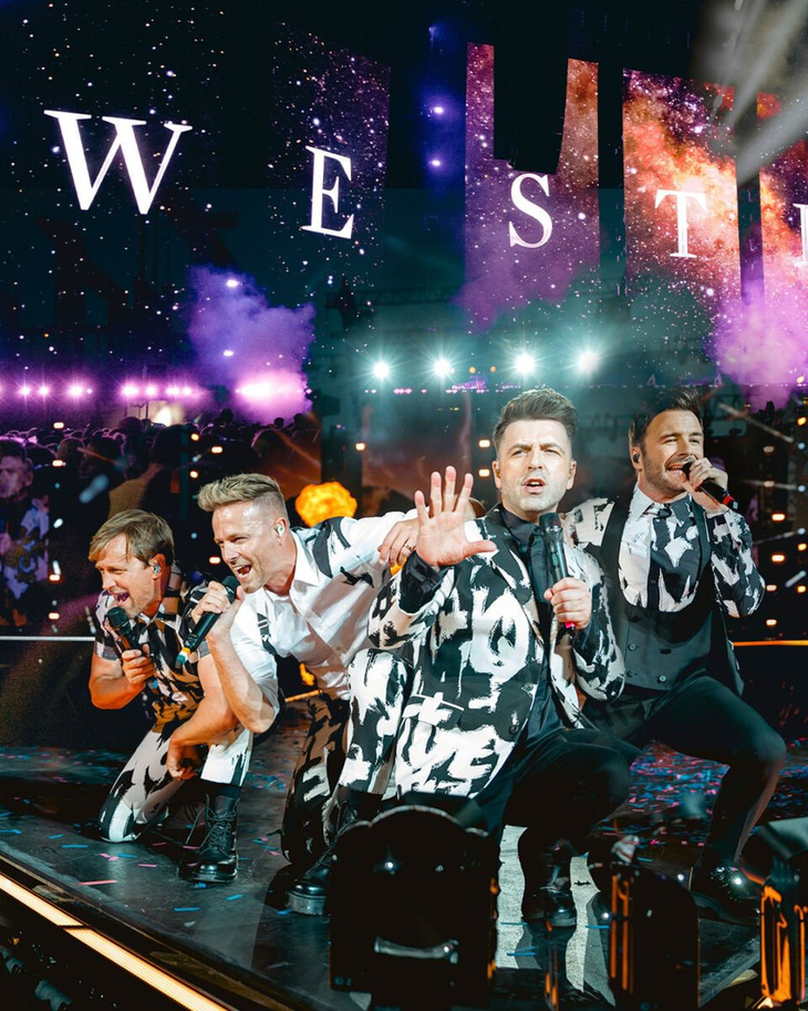 Nhóm nhạc Westlife biểu diễn trong chuyến lưu diễn The Wild Dreams Tour - Ảnh: Facebook Westlife