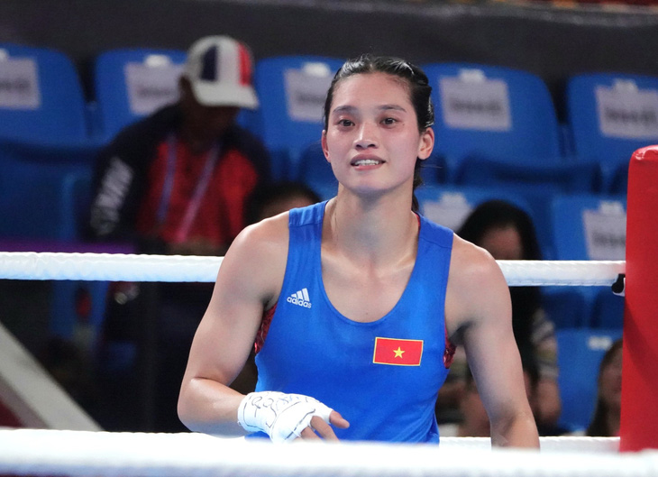 Võ sĩ boxing Nguyễn Thị Tâm để thua nhà vô địch thế giới, chia tay Asiad 19 - Ảnh: NAM TRUNG