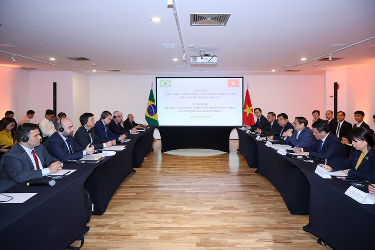 Toàn cảnh cuộc tọa đàm giữa Thủ tướng với doanh nghiệp Brazil - Ảnh: NHẬT BẮC