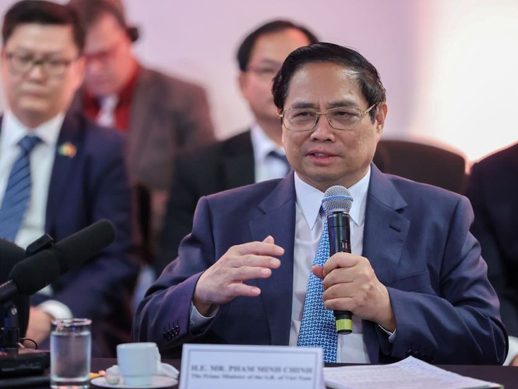 Thủ tướng Phạm Minh Chính phát biểu tại tọa đàm - Ảnh: NHẬT BẮC