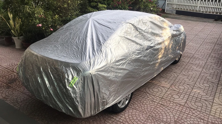 Car tarpaulin has both advantages and disadvantages - Illustration: Facebook