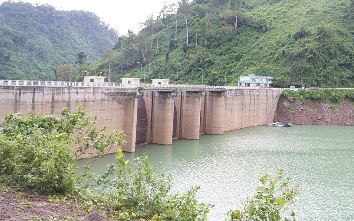 Quảng Nam yêu cầu thủy điện hạ mực nước hồ phòng mưa lớn