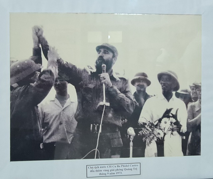 Hình ảnh Chủ tịch nước Cuba Fidel Castro đến thăm vùng giải phóng Quảng Trị tháng 9-1973 - Ảnh: VGP