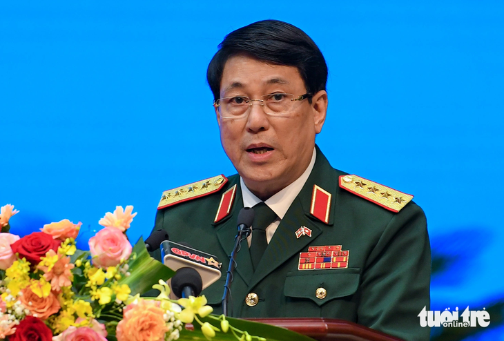 Đại tướng Lương Cường - chủ nhiệm Tổng cục Chính trị Quân đội nhân dân Việt Nam - phát biểu tại buổi lễ - Ảnh: NAM TRẦN