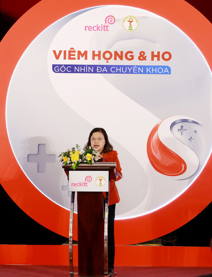 PGS.TS bác sĩ Nguyễn Thị Xuyên, chủ tịch Tổng Hội Y học Việt Nam cho biết viêm họng và ho là hai triệu chứng bị lạm dụng kháng sinh phổ biến nhất.