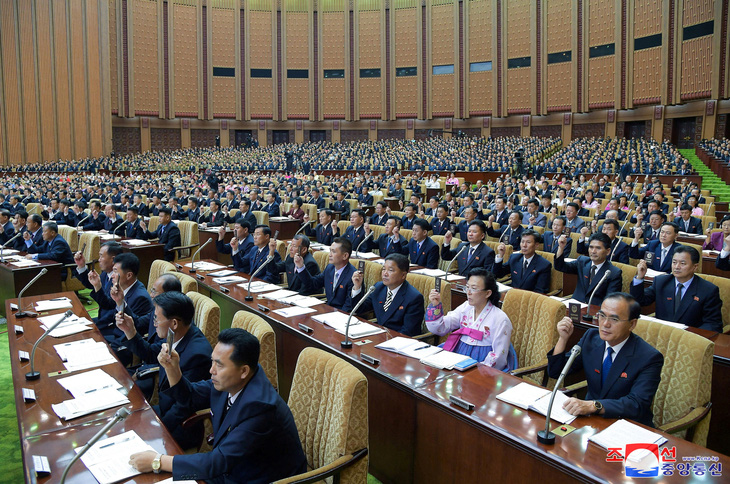 Phiên họp thứ 9 của Hội nghị Nhân dân tối cao lần thứ 14 của Triều Tiên được tổ chức tại Hội trường Mansudae, Bình Nhưỡng, ngày 28-9 - Ảnh: KCNA