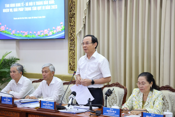 Bí thư Thành ủy TP.HCM Nguyễn Văn Nên phát biểu chỉ đạo tại cuộc họp kinh tế, xã hội sáng 28-9 - Ảnh: TTBC