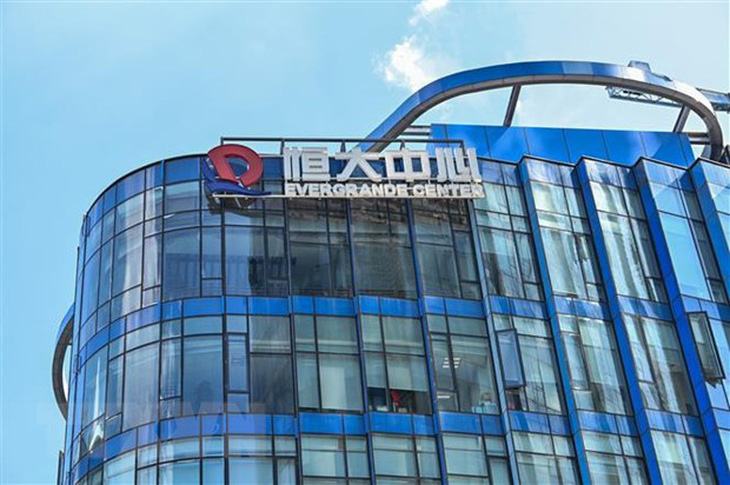 Tòa nhà trung tâm của Tập đoàn Bất động sản Evergrande ở Thượng Hải, Trung Quốc - Ảnh: AFP