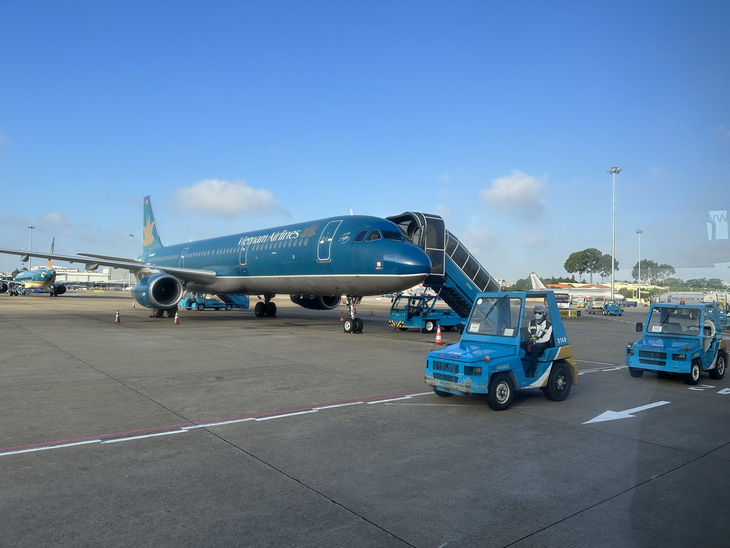Vietnam Airlines hủy và lùi giờ khai thác nhiều chuyến bay đi Đài Loan do bão - Ảnh: CÔNG TRUNG