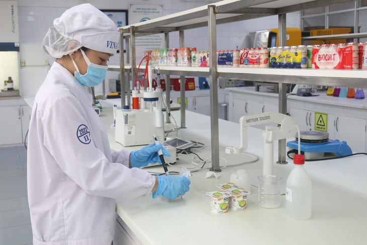 Sản phẩm sữa chua sầu riêng được nghiên cứu phát triển cho thị trường Trung Quốc - Ảnh: VI NAM