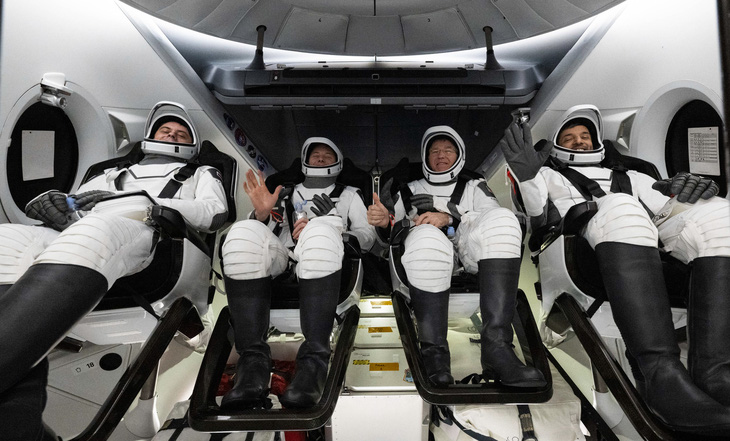 Phi hành đoàn Crew-6 vừa trở về Trái đất từ ISS - Ảnh: AFP
