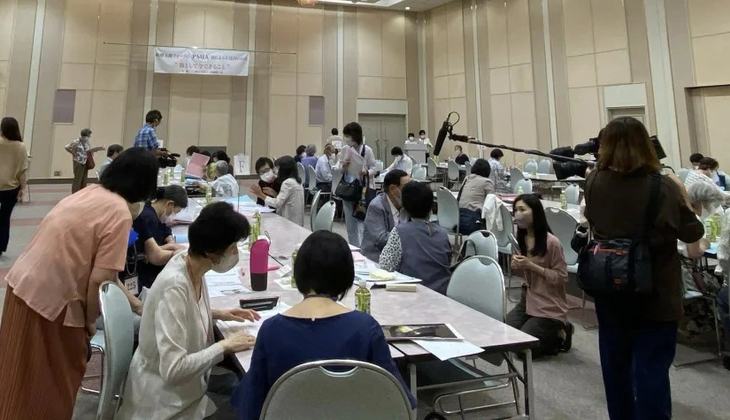 Mỗi phụ huynh đã bỏ ra 14.000 yên (96 USD) để tham dự sự kiện do Hiệp hội Cha mẹ về thông tin cầu hôn tổ chức - Ảnh: Getty Images