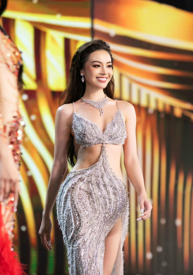Hình ảnh Thùy Vi trong đêm chung kết Miss Grand Vietnam 2023