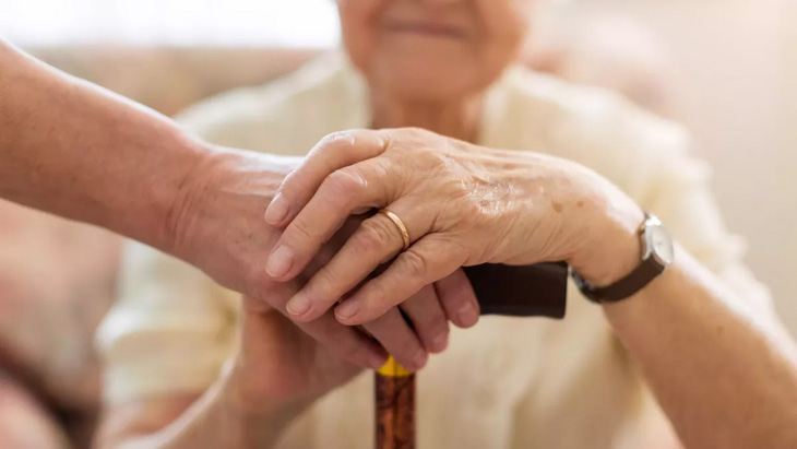 Phương pháp xét nghiệm máu hứa hẹn giúp chẩn đoán sớm bệnh Parkinson - Ảnh 1.