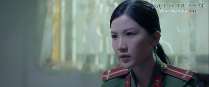 Cảnh phim có sự góp mặt của Lương Thanh vai nữ cảnh sát điều tra phá án