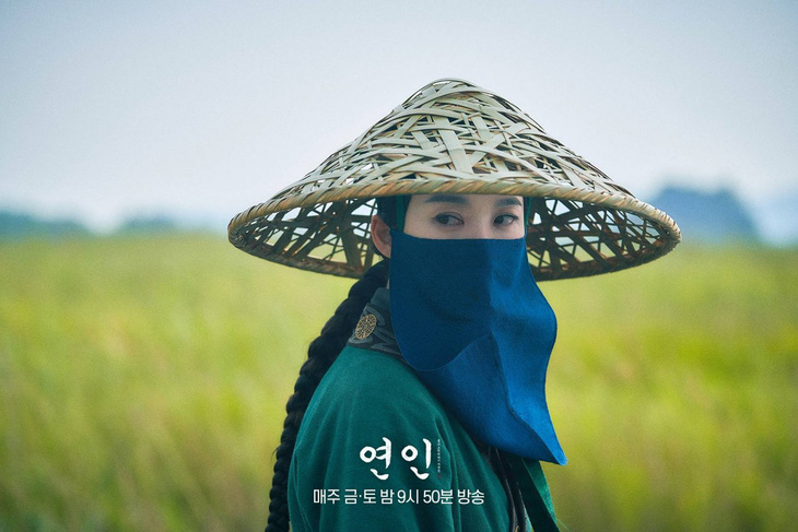 Ở cảnh kết phim, Jang Hyun đã vô tình gặp một người phụ nữ chuyên săn nô lệ (do Lee Cheong Ah đảm nhận). Nhân vật này khả năng cao sẽ là một mắt xích quan trọng trong phần 2 của phim