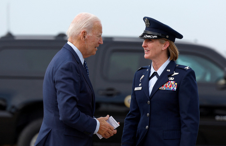 Tổng thống Mỹ Joe Biden rời căn cứ không quân Andrews ngày 7-9 để đến Ấn Độ dự G20 - Ảnh: REUTERS