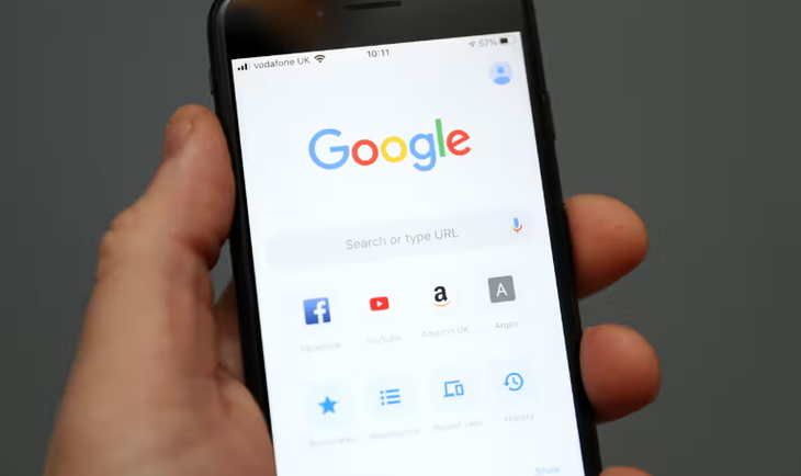 Google bị cáo buộc vi phạm luật cạnh tranh khi loại bỏ chức năng cạnh tranh tìm kiếm trên thiết bị di động - Ảnh: PA