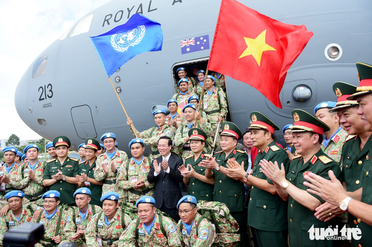 Quân nhân Việt Nam lên đường thực hiện nhiệm vụ gìn giữ hòa bình Liên Hiệp Quốc - Ảnh: DUYÊN PHAN