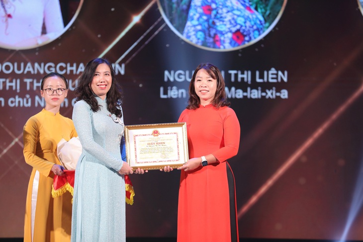 Sứ giả tiếng Việt tại Lào - chị Viengkeo Douangchaleun, tên tiếng Việt là Nguyễn Thị Thu Huyền - Ảnh: LINH ĐỨC